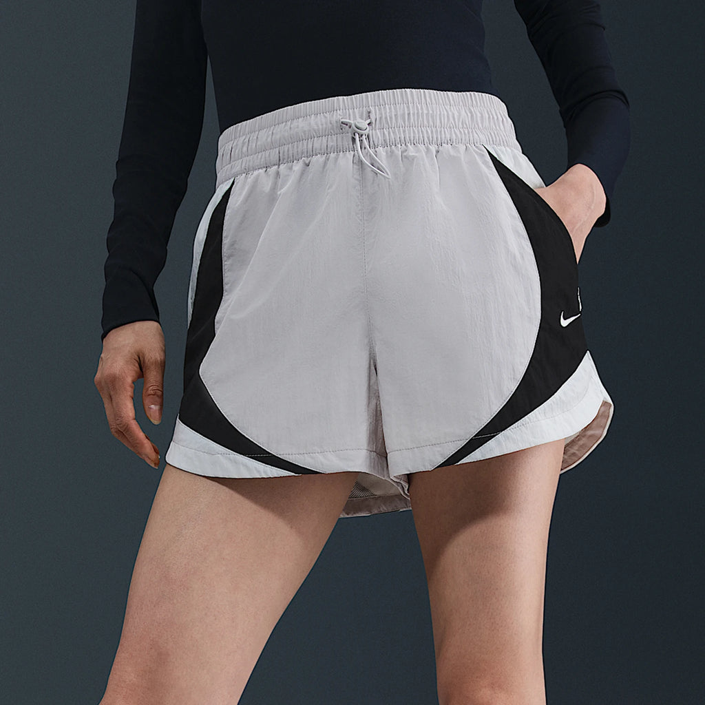 Nike HV4032-078 | Women's Woven Shorts | Running & Sportswear