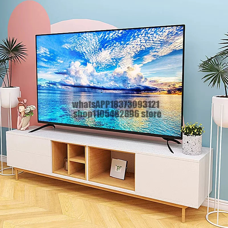 Large LCD Display | 80- and 90-Inch Options / Pantalla LCD de 80 y 90 pulgadas