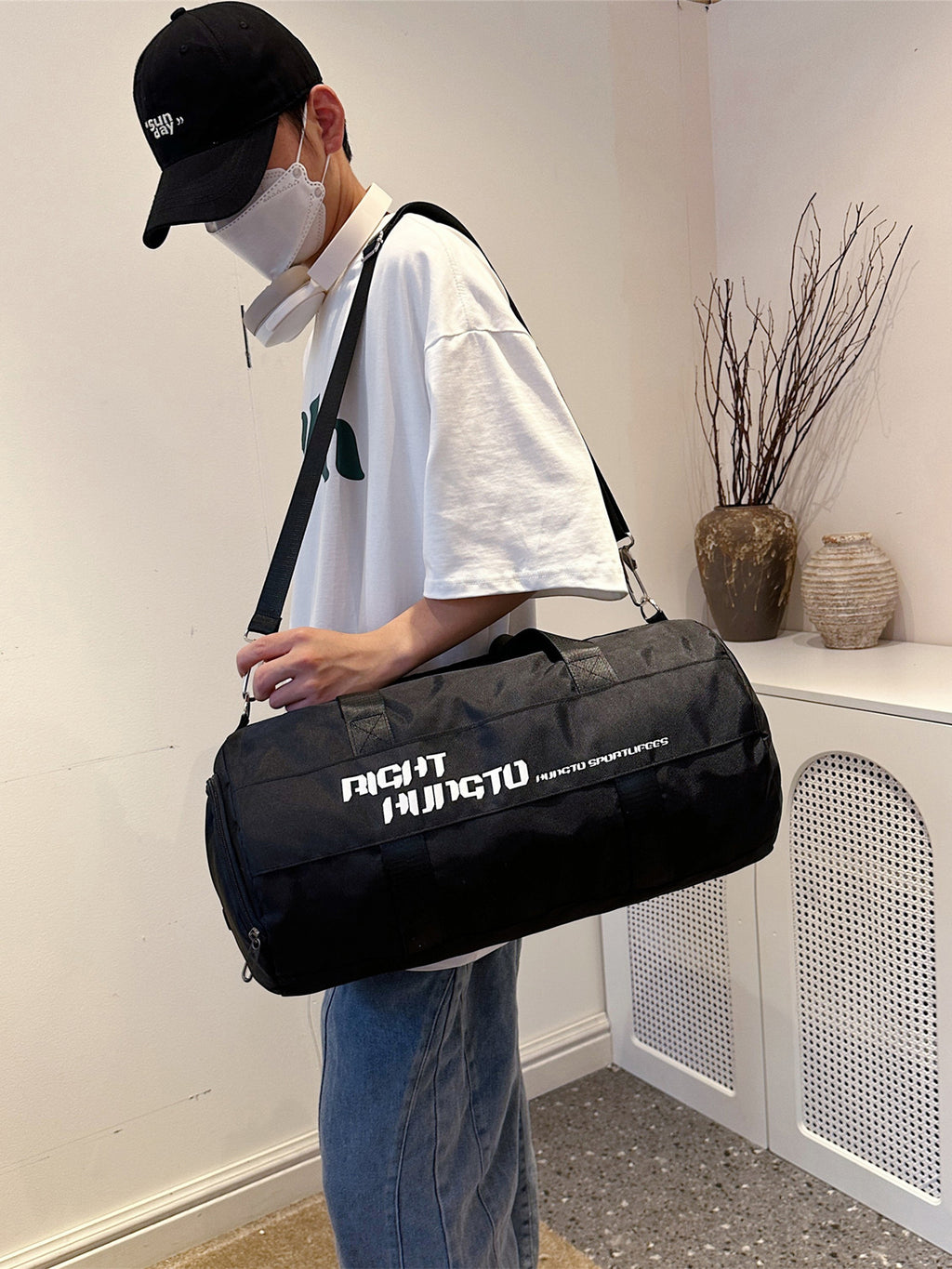 Large Capacity Sports Gym Bag | Dry-Wet Separation | Shoe Compartment | 20-35L